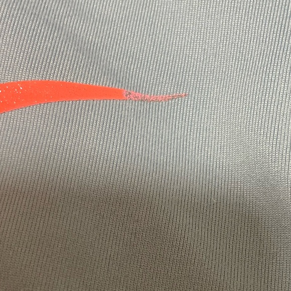 Nike Dri-fit long sweatshirt top with sparkle swoosh size large (6-7) - Picture 3 of 4